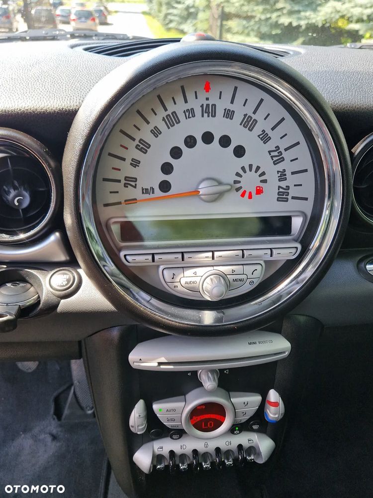 MINI Cooper 50 Camden - 31