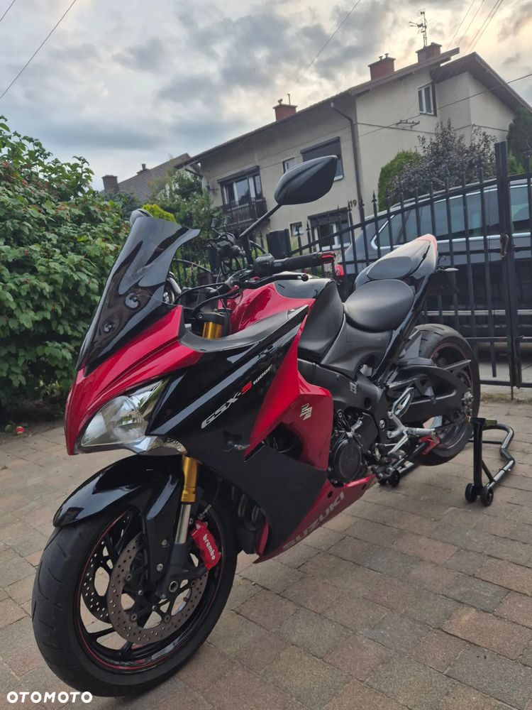 Suzuki GSX 1000 - 3