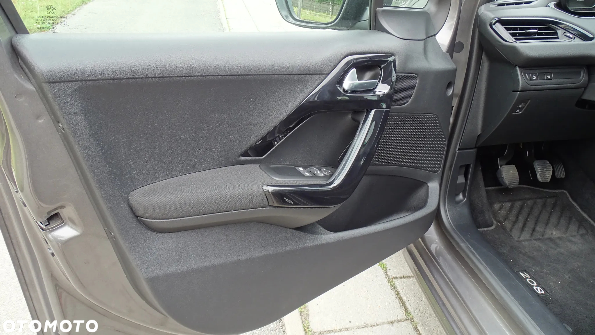 Peugeot 208 PureTech 82 Stop & Start Signature - 20