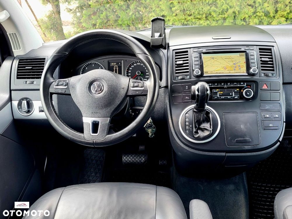 Volkswagen Multivan - 30