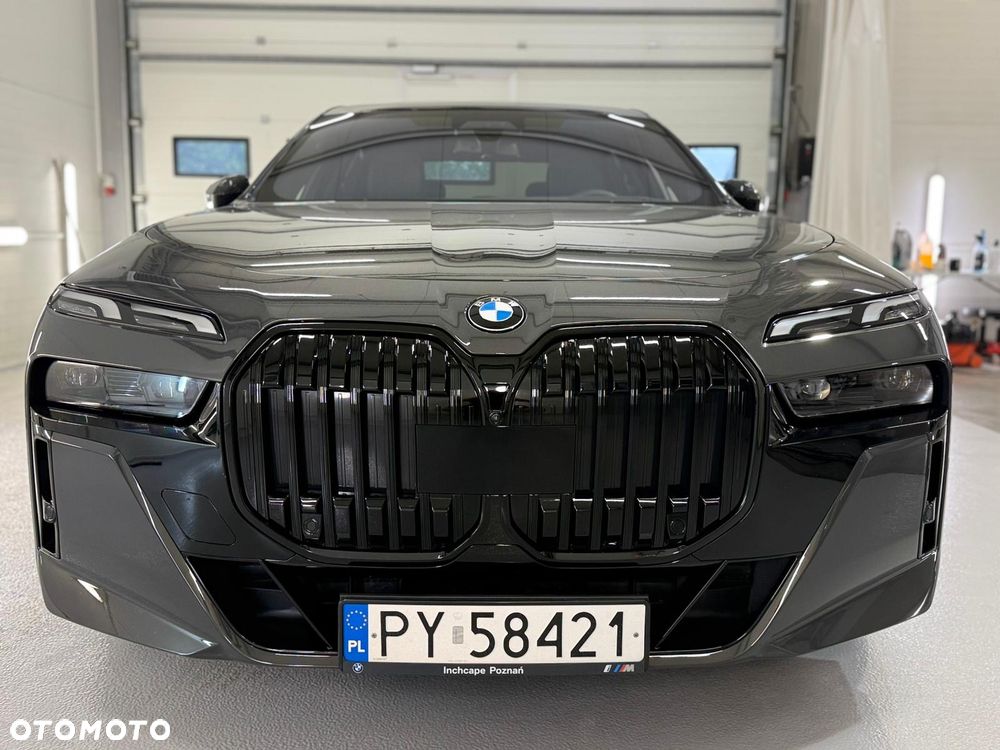 BMW Seria 7 730d mHEV - 5