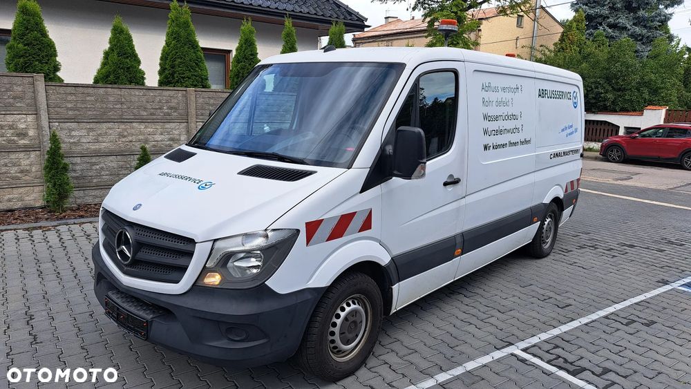 Mercedes-Benz Sprinter - 1