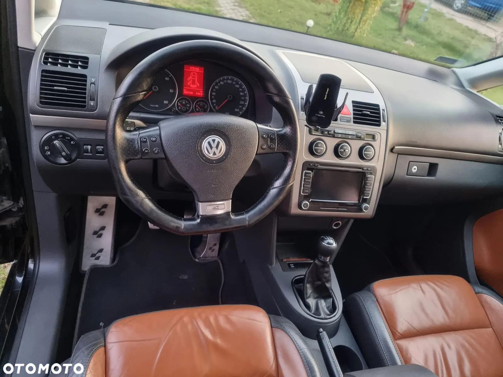 Volkswagen Touran 2.0 TDI DPF Highline - 13