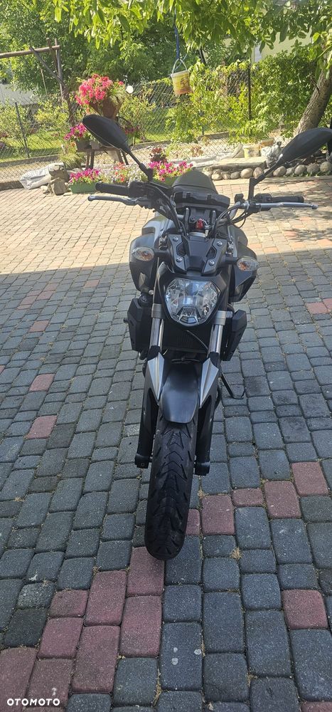 Yamaha MT - 8
