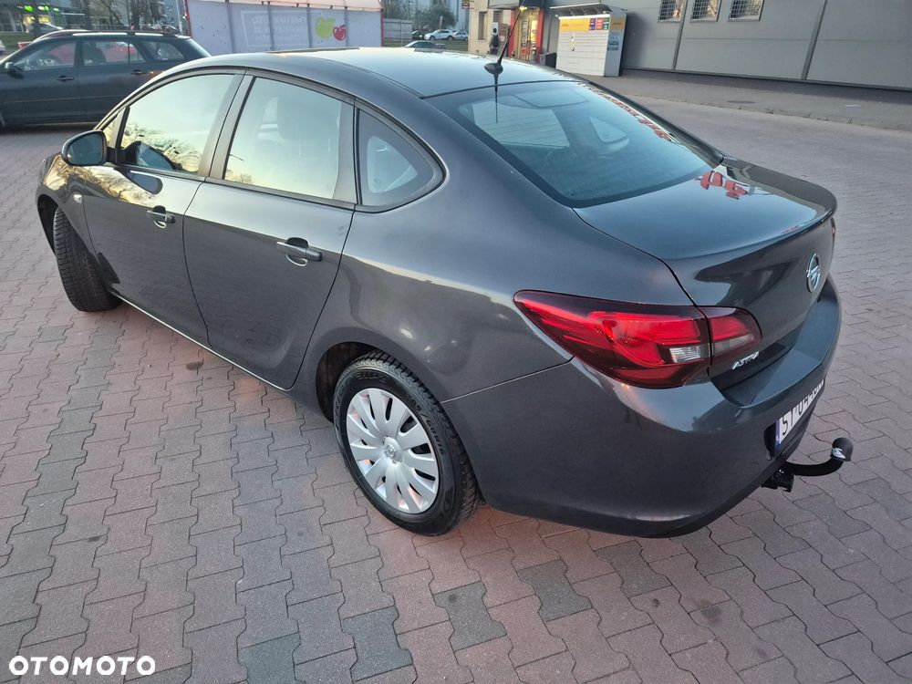 Opel Astra 1.6 Business - 2