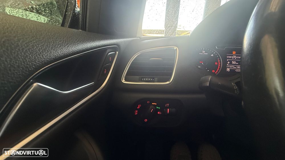 Audi Q3 2.0 TDI quattro Business Line S-line S-tronic - 29