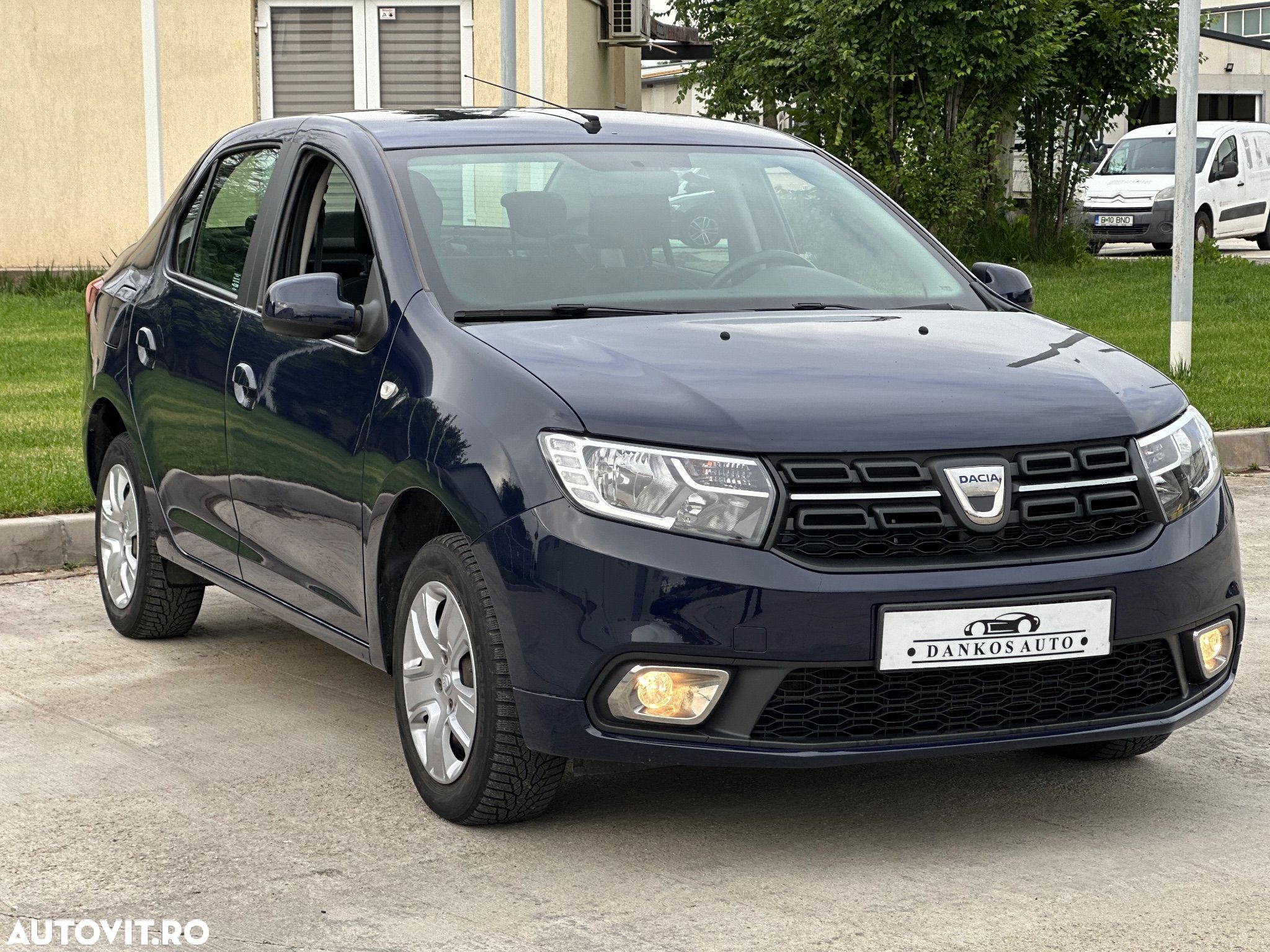 Dacia Logan - 1
