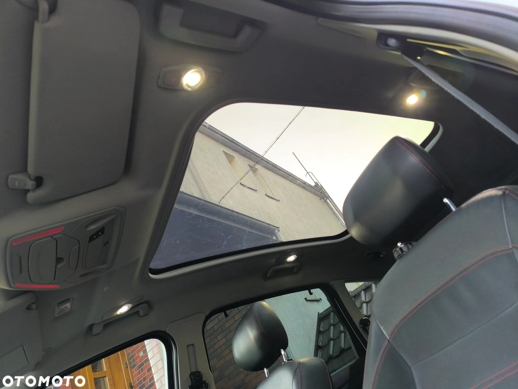 Ford S-Max 2.0 TDCi DPF Titanium - 13