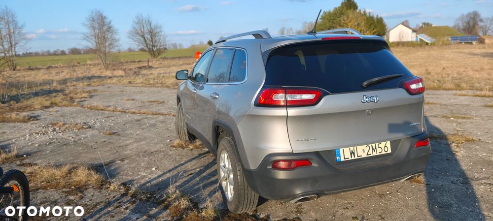 Jeep Cherokee - 6