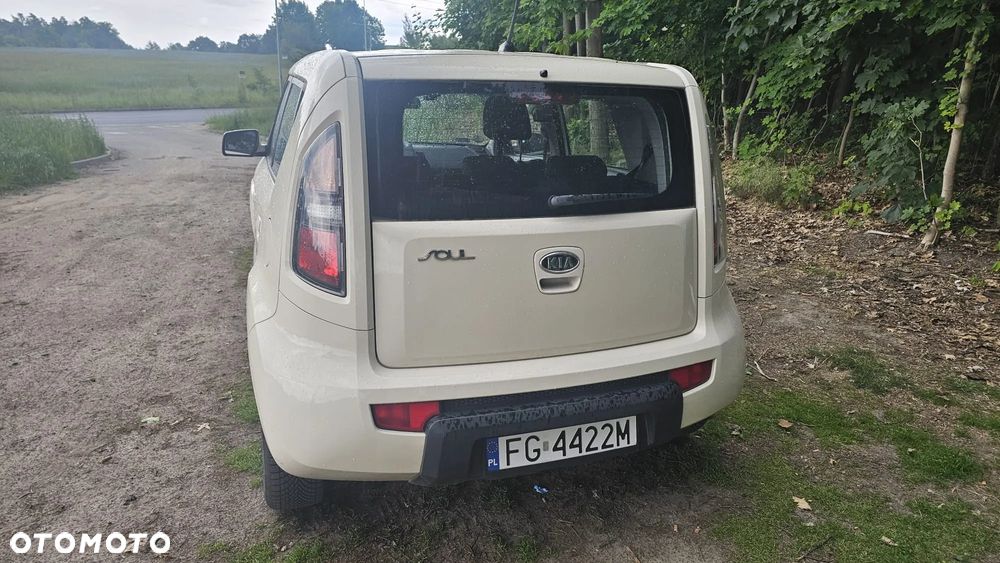 Kia Soul 1.6 CVVT - 10