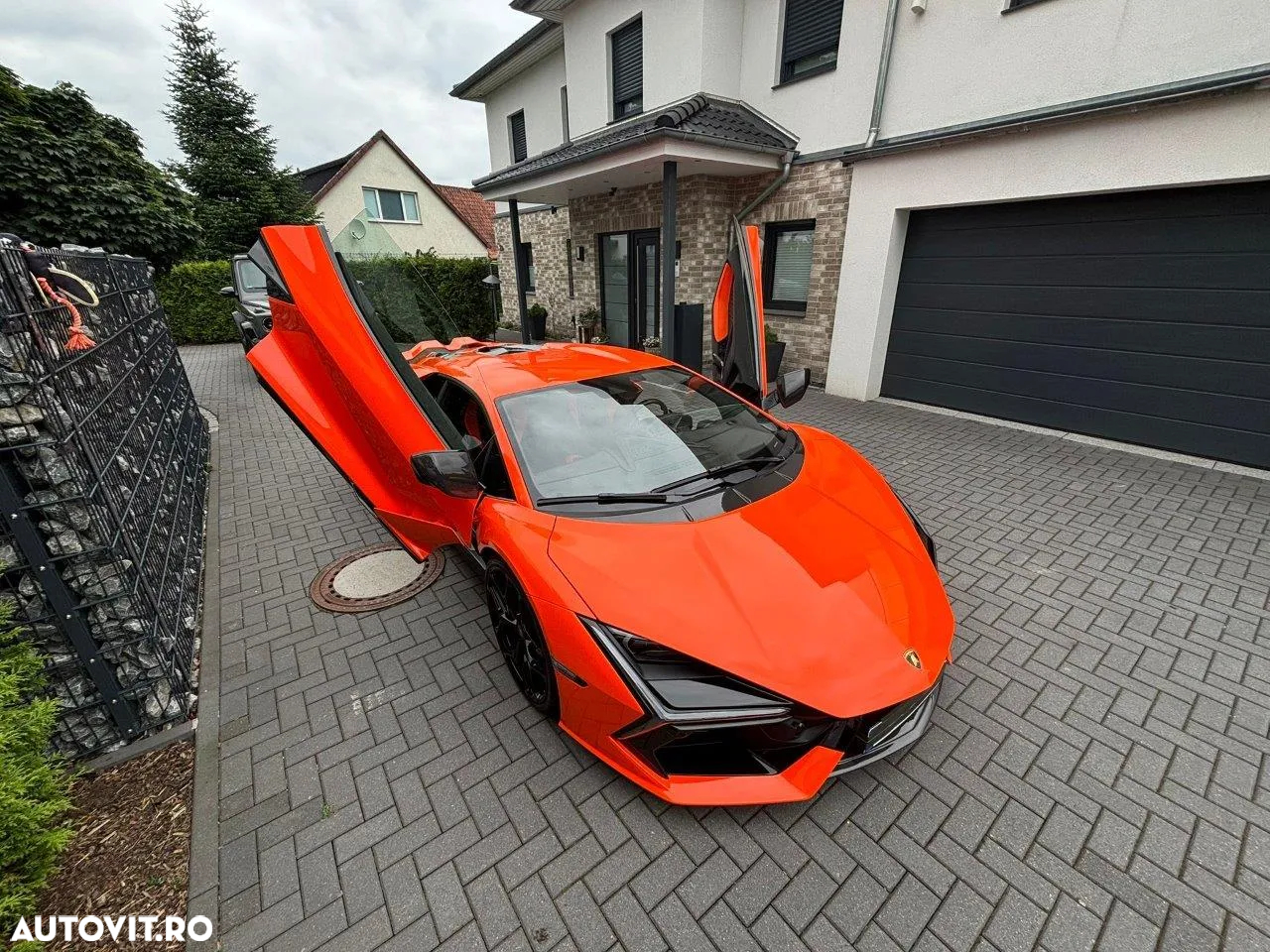 Lamborghini Revuelto - 6