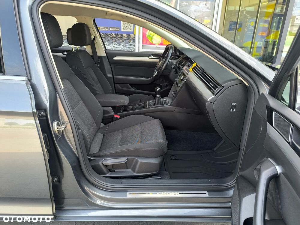 Volkswagen Passat 1.6 TDI (BlueMotion Technology) Comfortline - 22