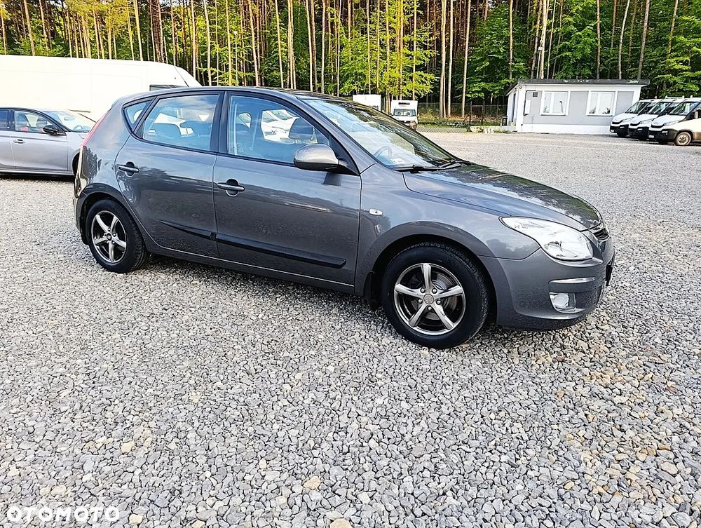 Hyundai i30 1.4 Classic + - 9