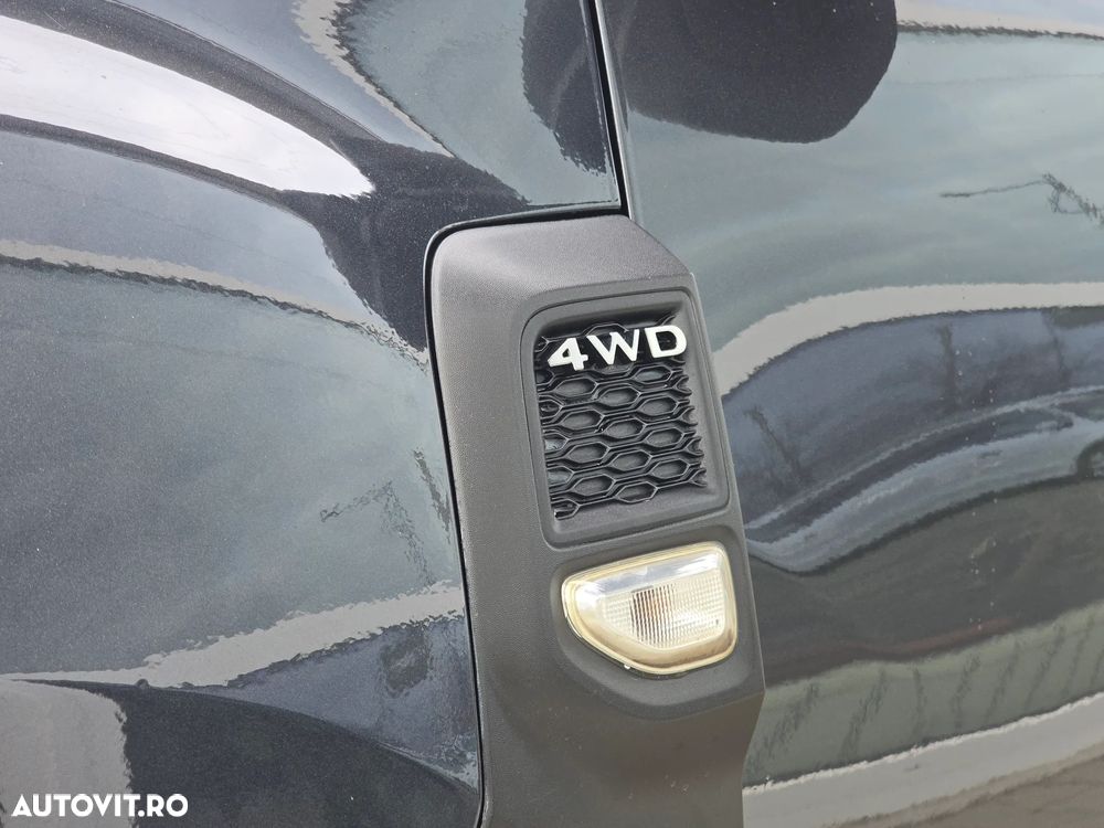 Dacia Duster 1.5 dCi 4WD Prestige jante 16" - 27