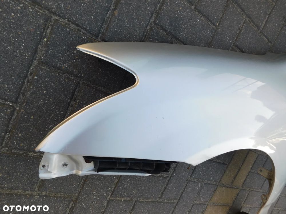 błotnik lewy przód TOYOTA COROLLA E12 HB  EU 1C0 - 2