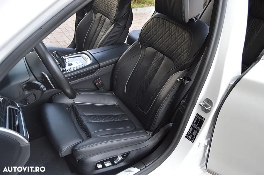BMW Seria 7 730d xDrive - 29