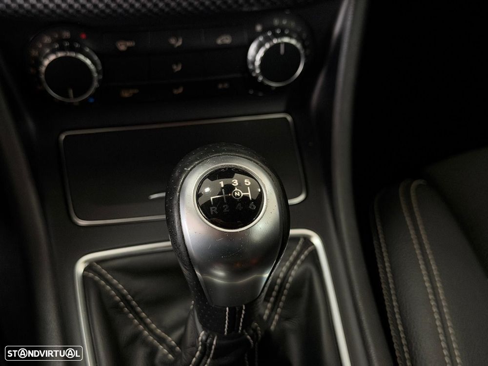 Mercedes-Benz A 180 d Urban - 14