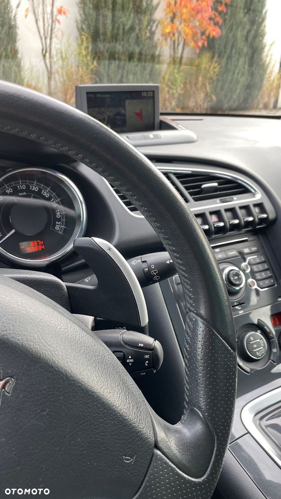 Peugeot 3008 2.0 HDi HYbrid4 - 19