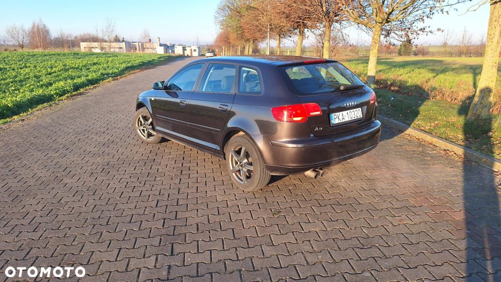 Audi A3 Sportback 1.8 TFSI Ambiente - 7