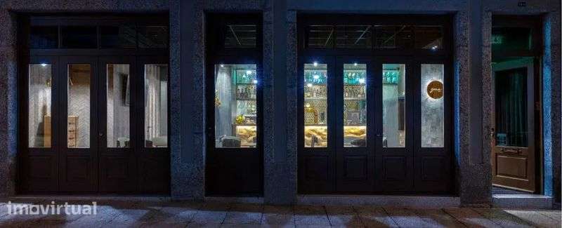 Bar no centro histórico de Guimarães - Grande imagem: 5/8