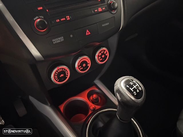 Mitsubishi ASX 1.6 Instyle - 11