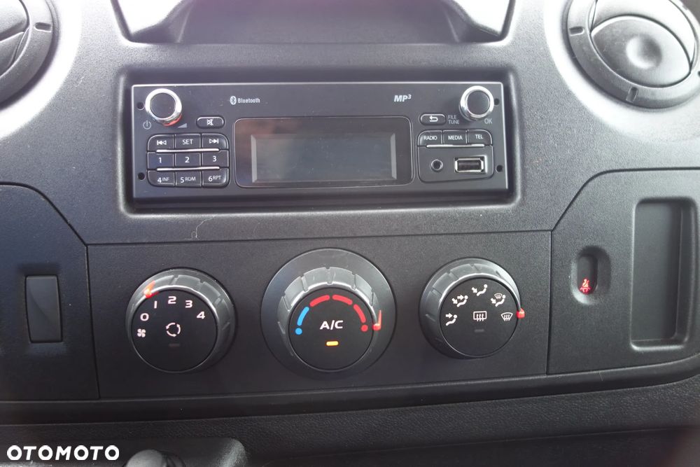 Renault Masster , Salon Polska ,, Brygadówka , Dubel kabina - 25