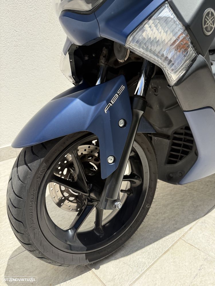 Yamaha NMAX - 8