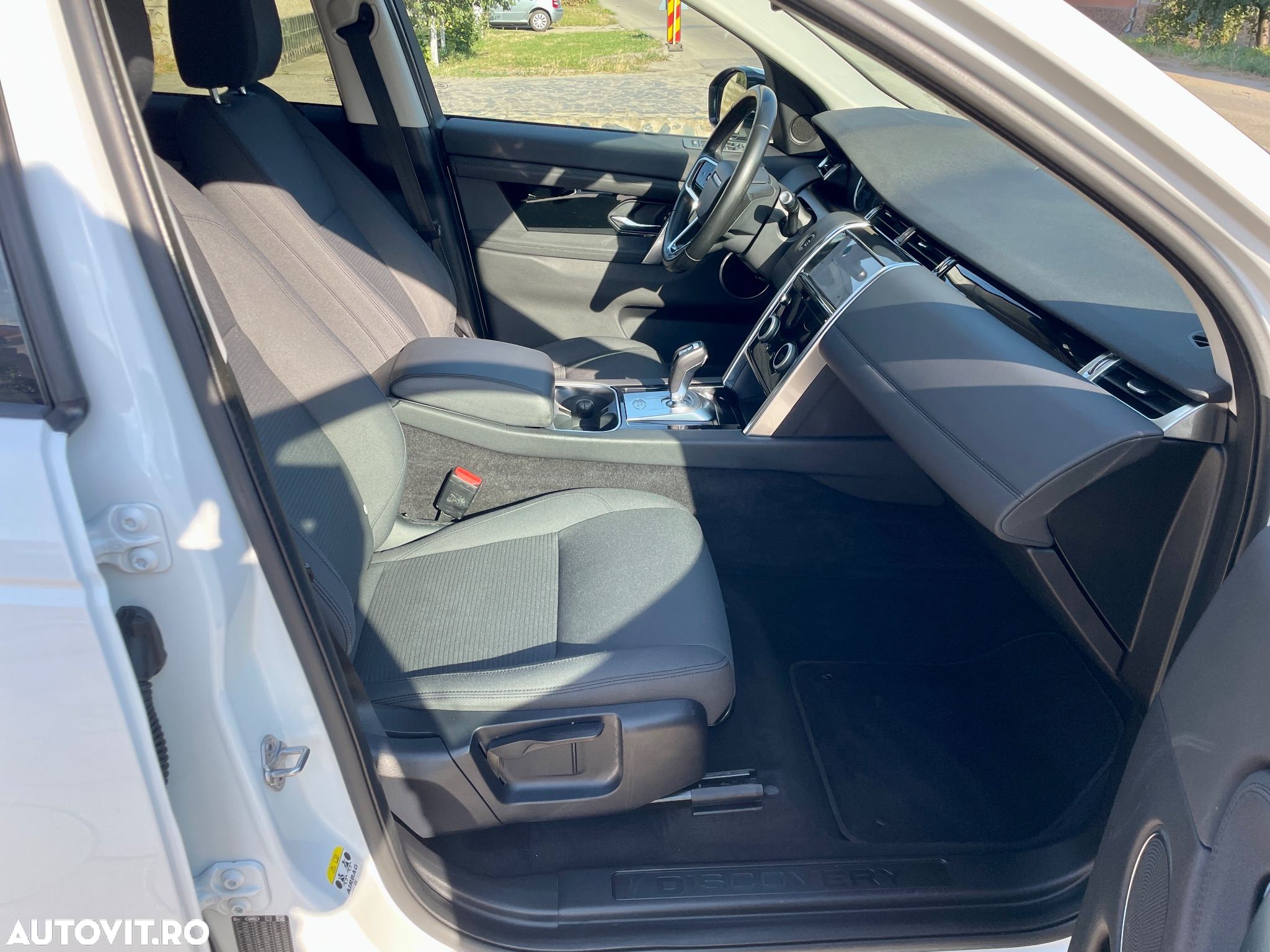 Land Rover Discovery Sport 2.0 D165 MHEV - 9