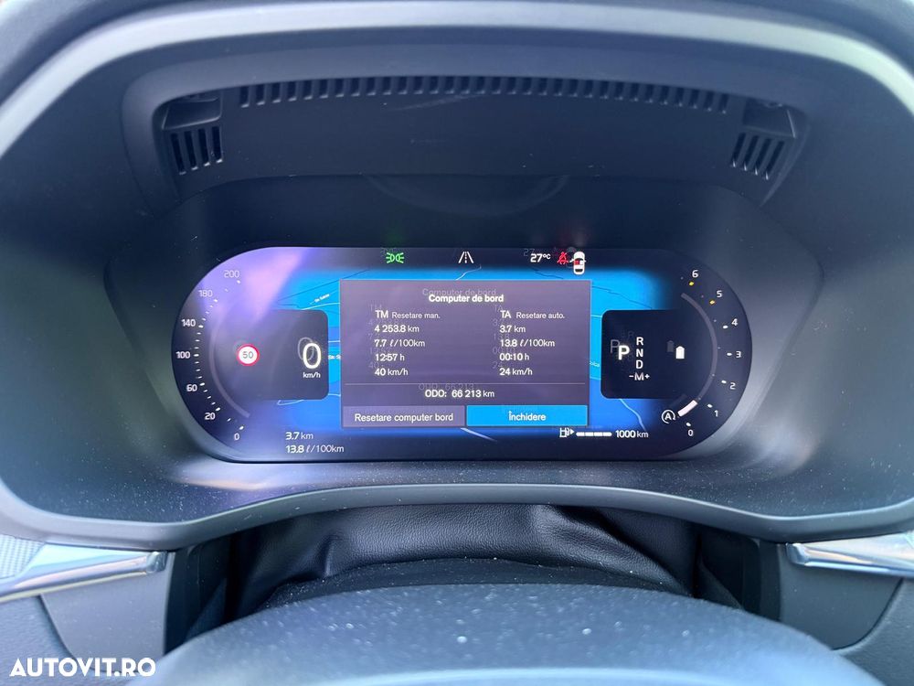 Volvo XC 60 B4 D Plus Dark - 9