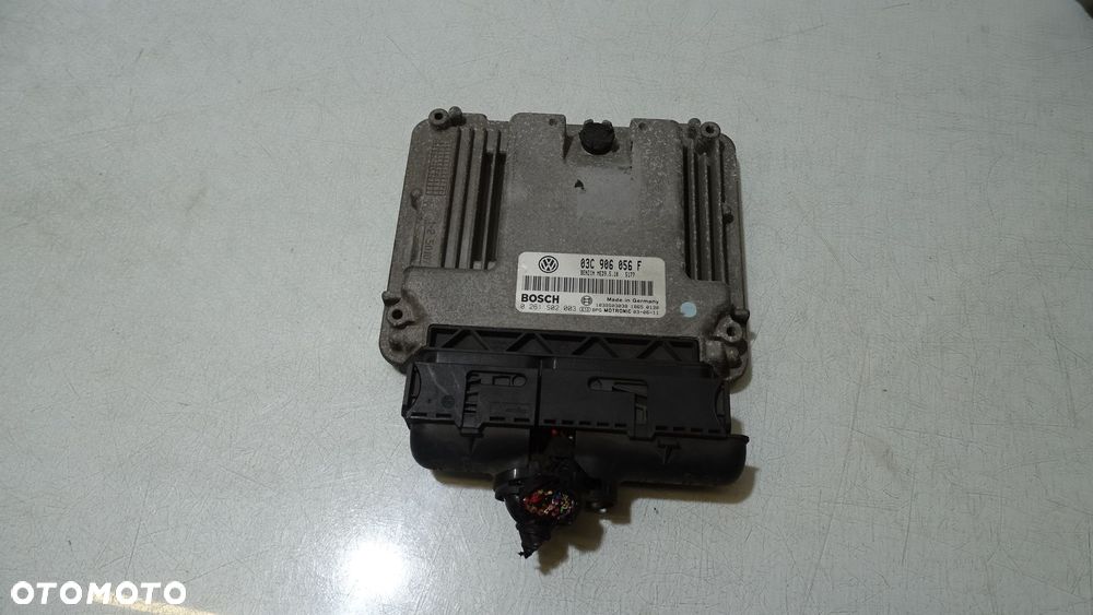 KOMPUTER SILNIKA VOLKSWAGEN TOURAN 1.6FSI 03C906056F - 1