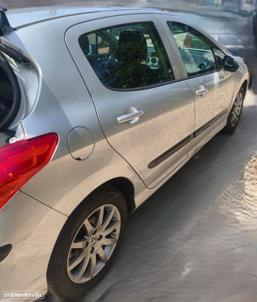 Peugeot 308 1.6 HDi Executive - 5