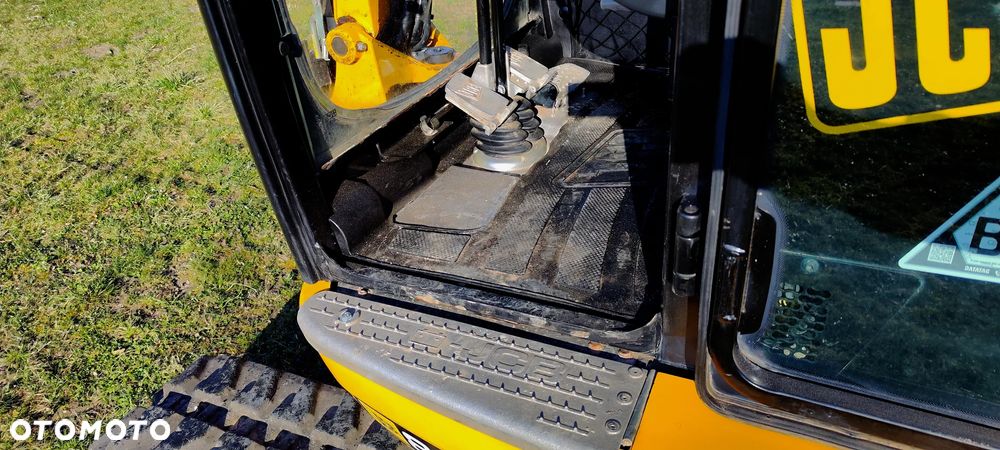 JCB JCB 8026 CTS mini Koparka 1317 MTG sprowadzona 3 łyżki szybkozłącze hydrauliczne piękny stan GOODBER 8025 - 27