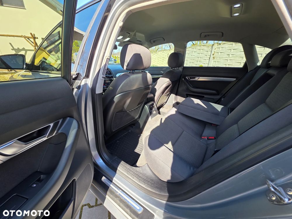 Audi A6 Limousine 2.4 - 8