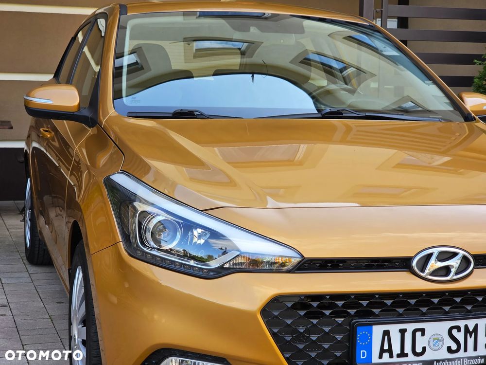 Hyundai i20 blue 1.2 YES Gold - 18