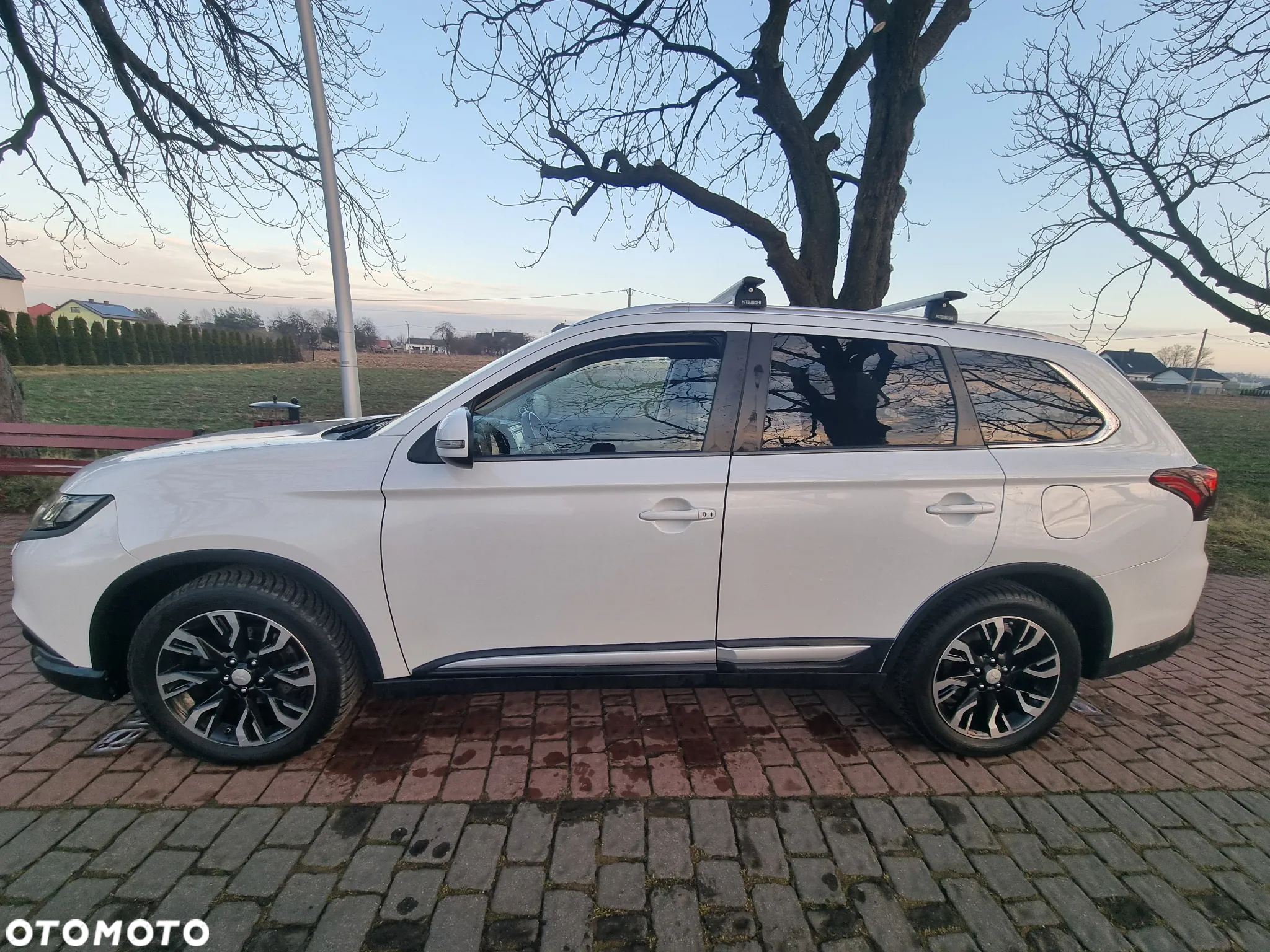 Mitsubishi Outlander 2.2 DID Intense + 4WD - 26