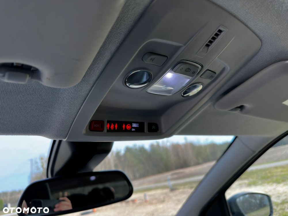 Citroën C4 Cactus 1.2 PureTech Shine S&S - 11