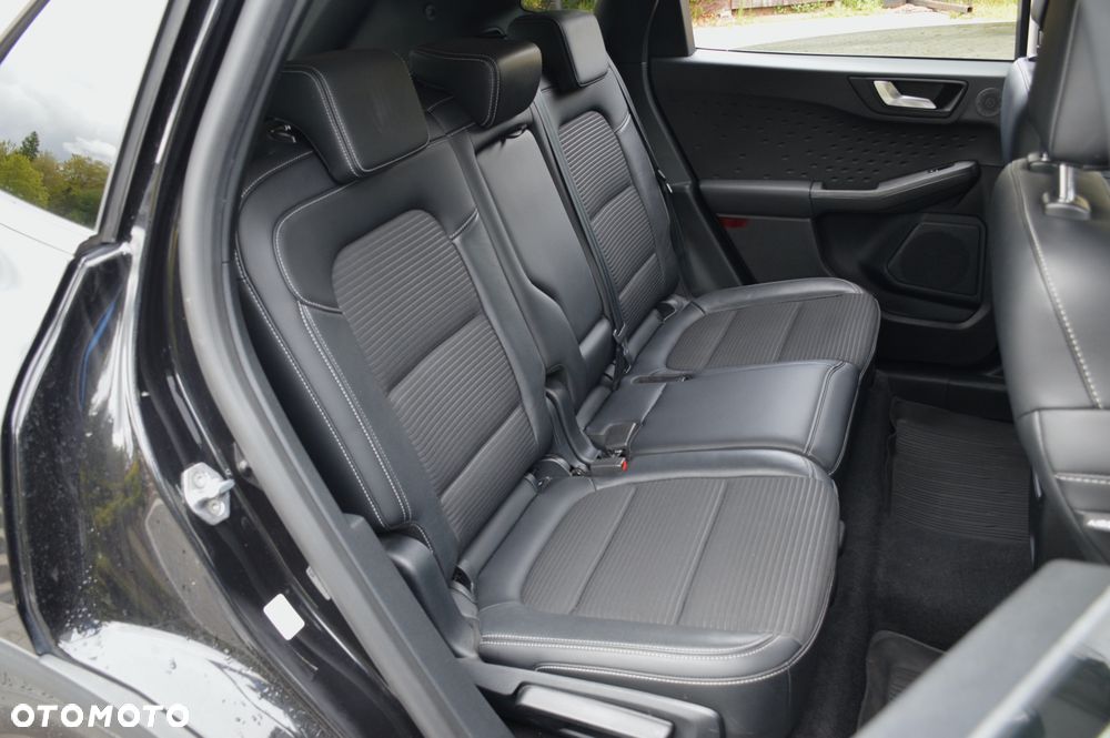 Ford Kuga 2.0 EcoBlue 4x4 TITANIUM - 31