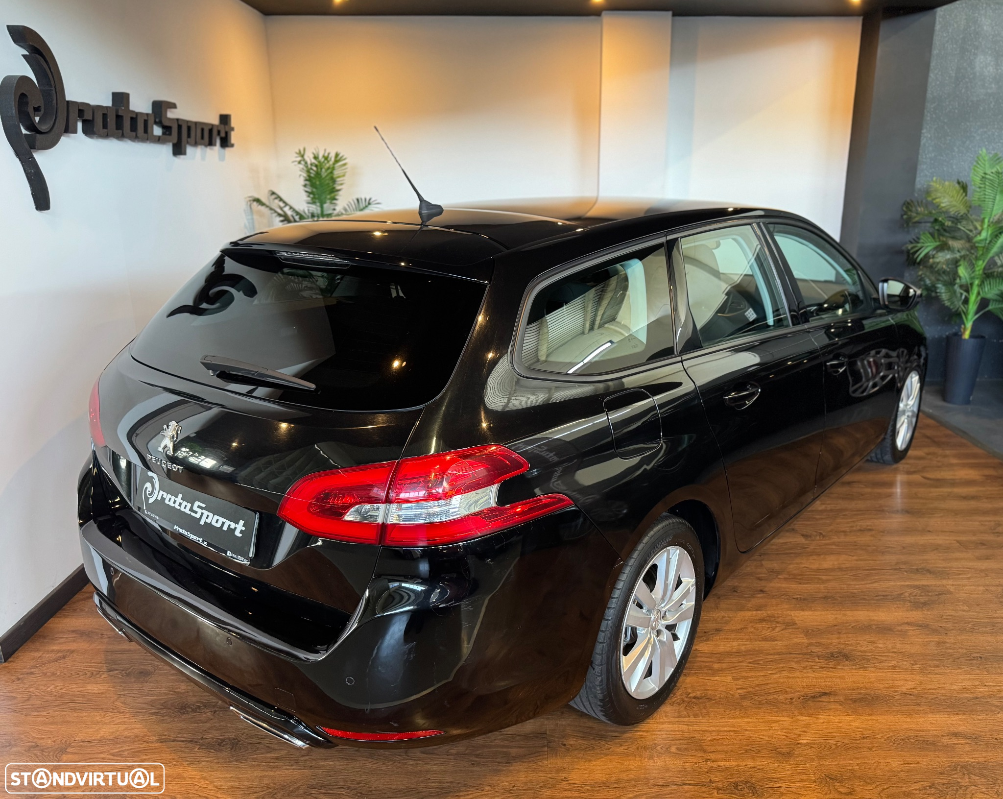 Peugeot 308 SW BlueHDi 130 EAT8 Style - 43