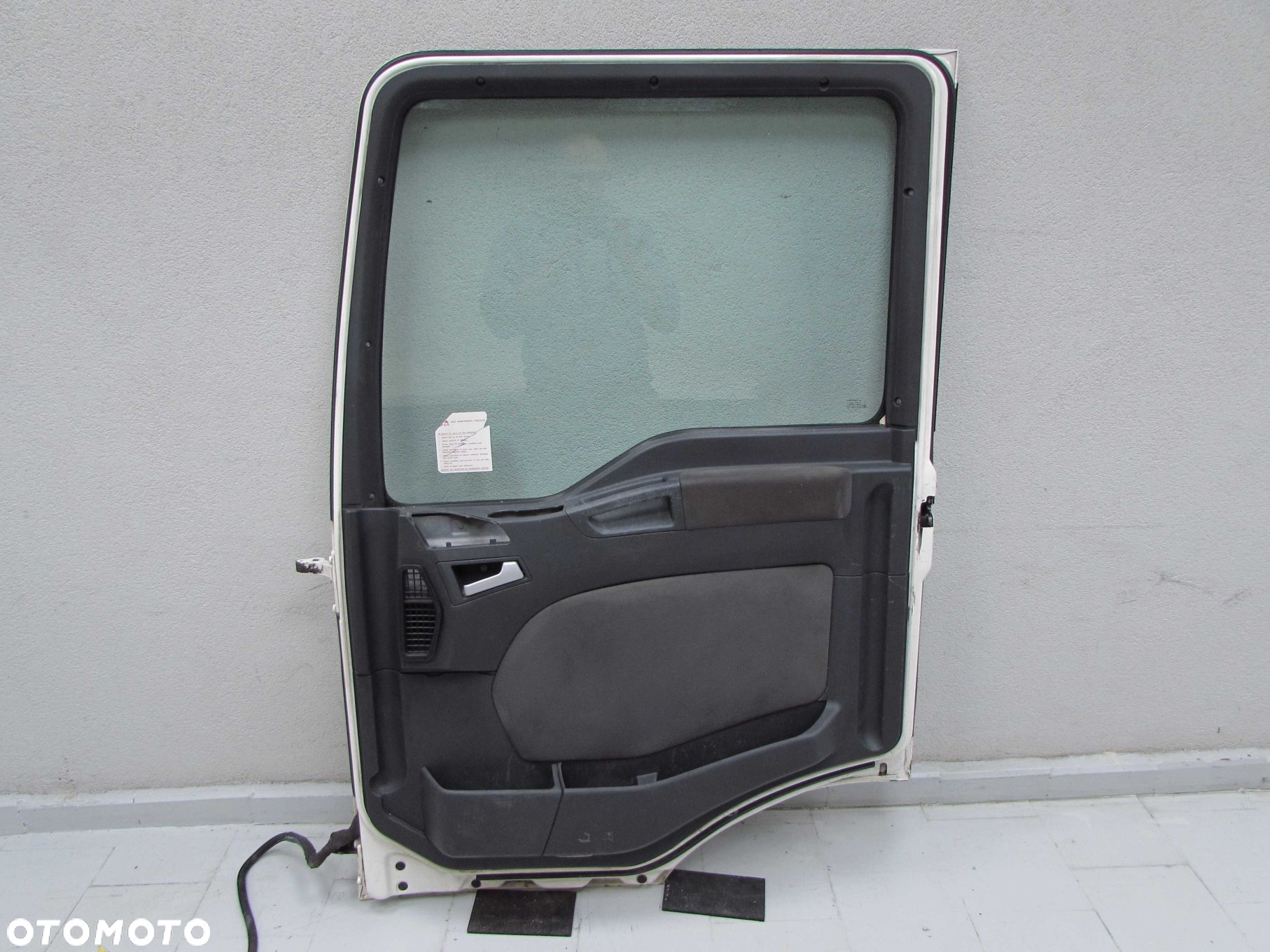 MAN TGL TGM TGA 8-180 07-12 DRZWI PRAWE PRZOD KPL - 7