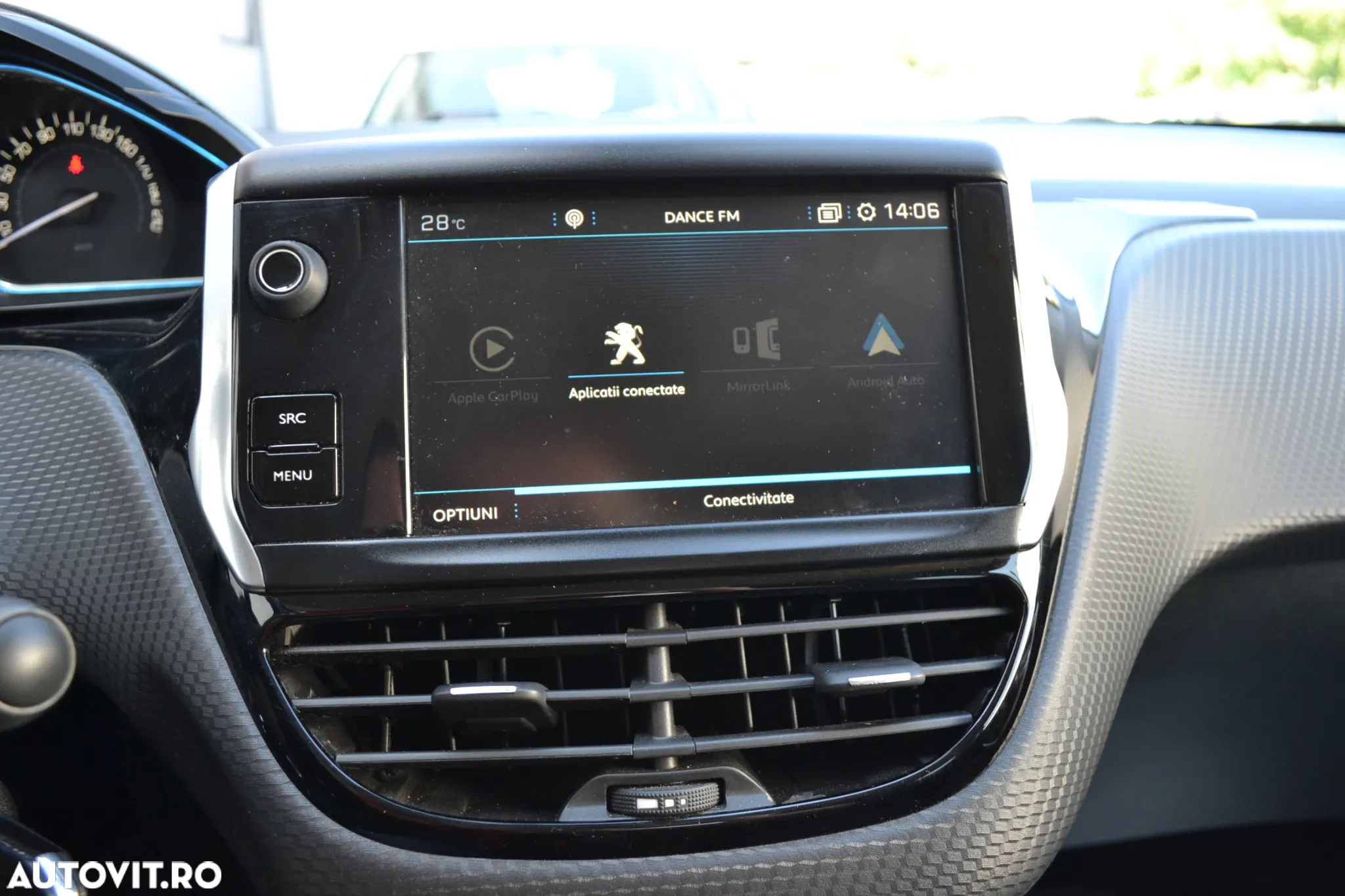 Peugeot 2008 PureTech 130 Stop&Start EAT6 Allure - 23