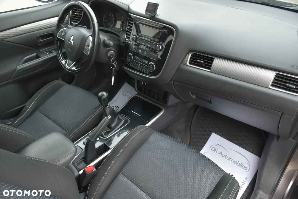 Mitsubishi Outlander 2.0 City Style 2WD - 24