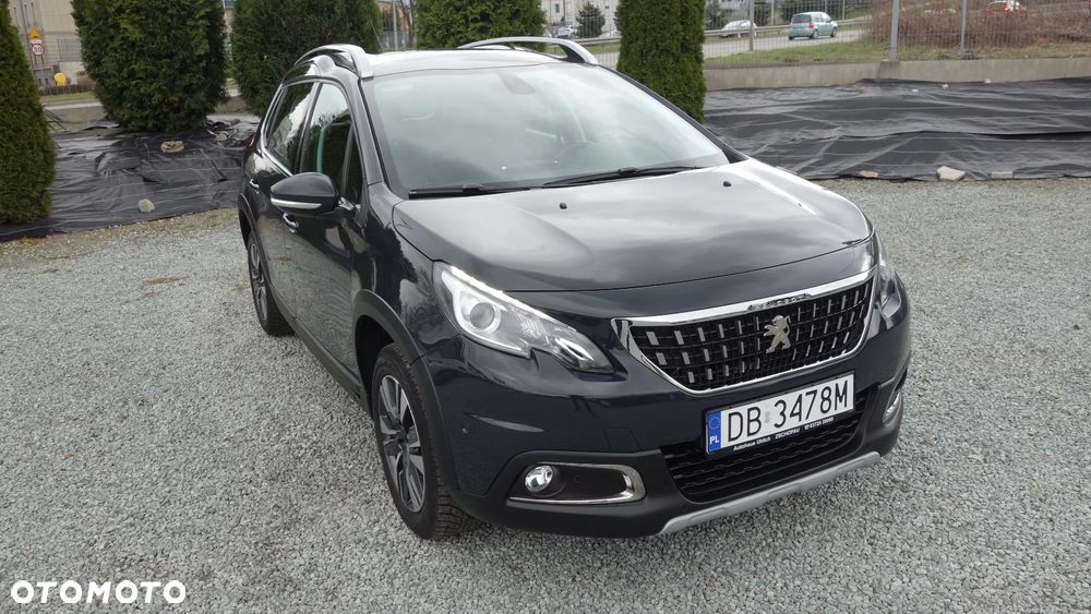 Peugeot 2008 1.2 Pure Tech Allure S&S - 3