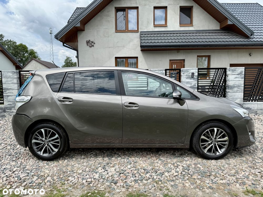Toyota Verso 1.8 Prestige MS EU6 - 14
