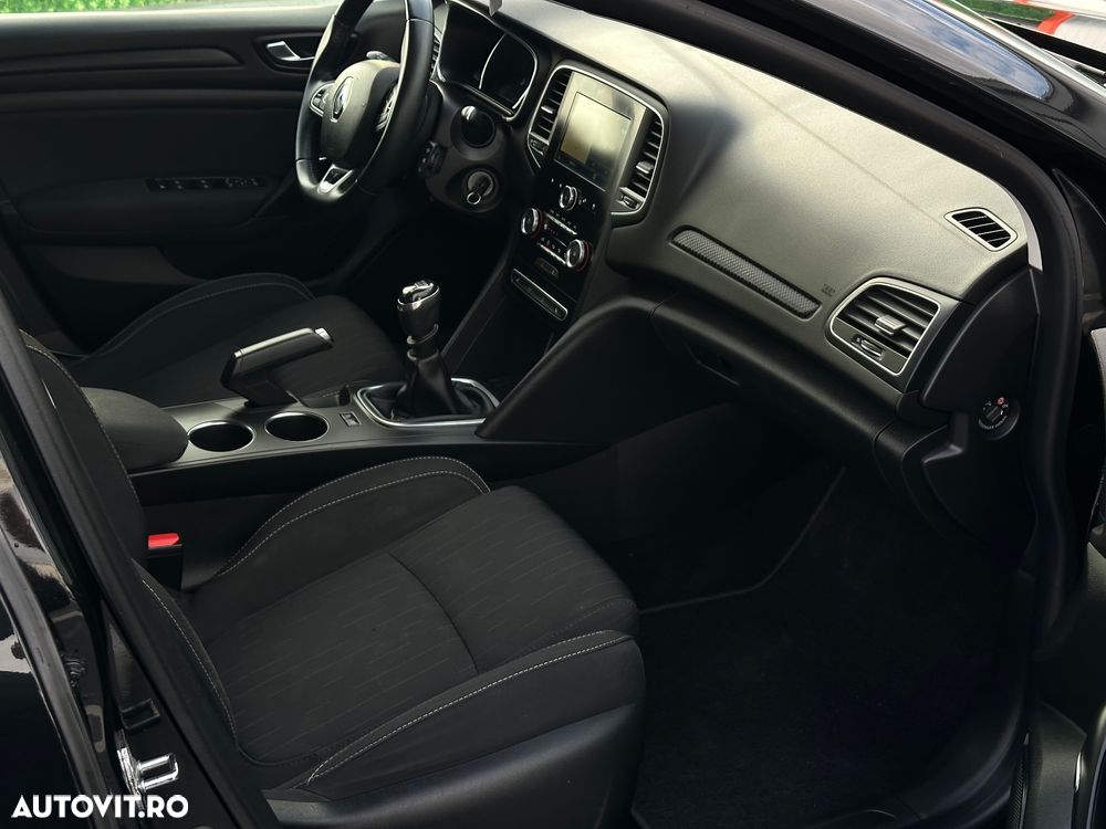 Renault Megane BLUE dCi 115 LIMITED - 11
