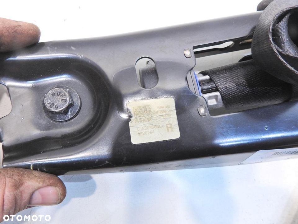 PAS BEZPIECZEŃSTWA NAPINACZ PRAWY PRZÓD V70 III - 6