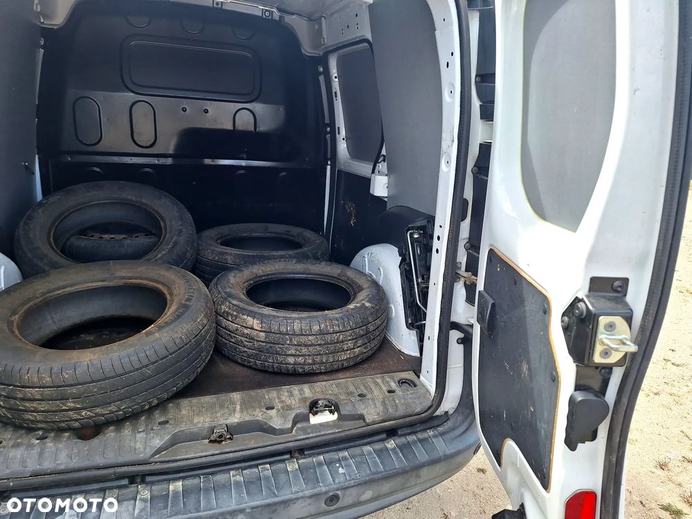 Renault KANGOO - 11