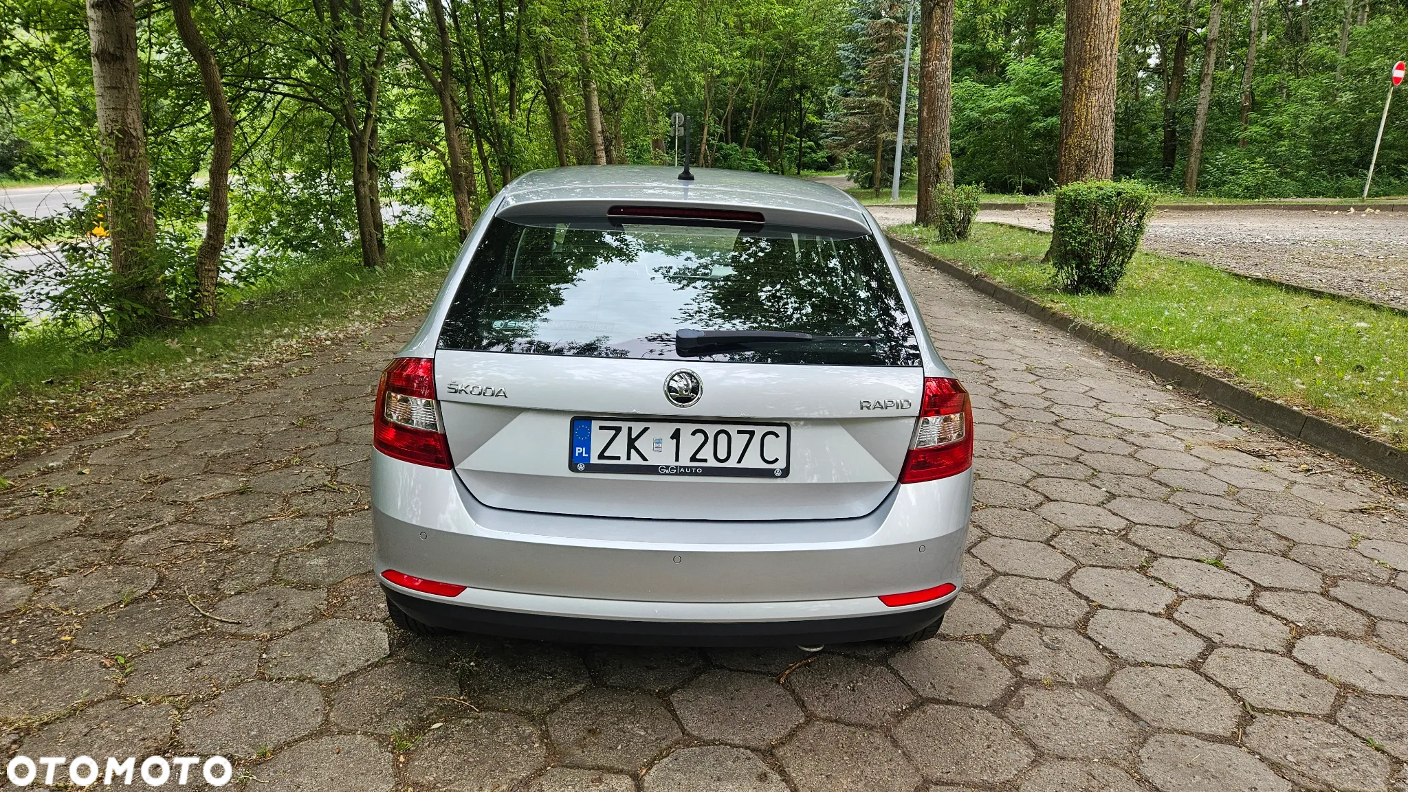 Skoda RAPID 1.2 TSI Ambition - 3