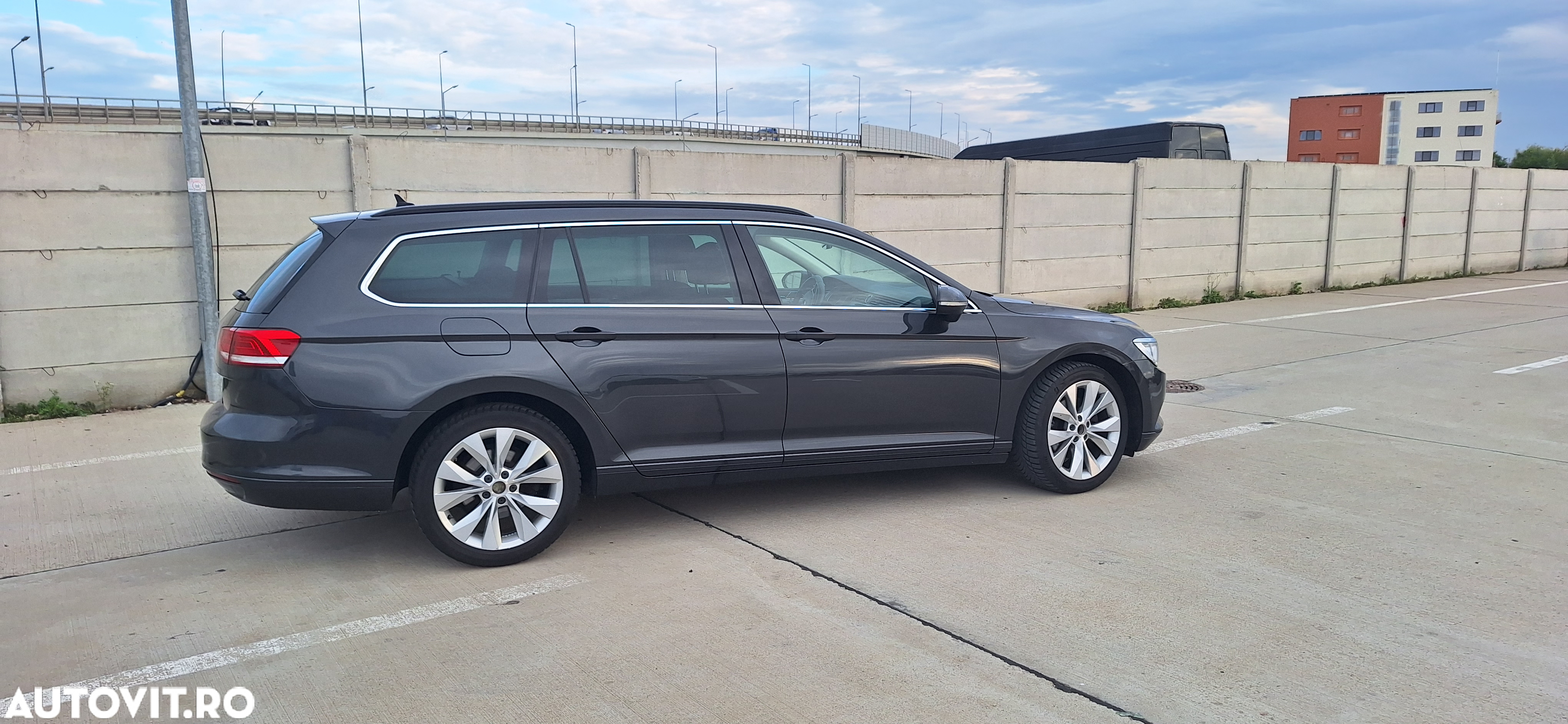 Volkswagen Passat Variant 2.0 TDI SCR DSG - 5