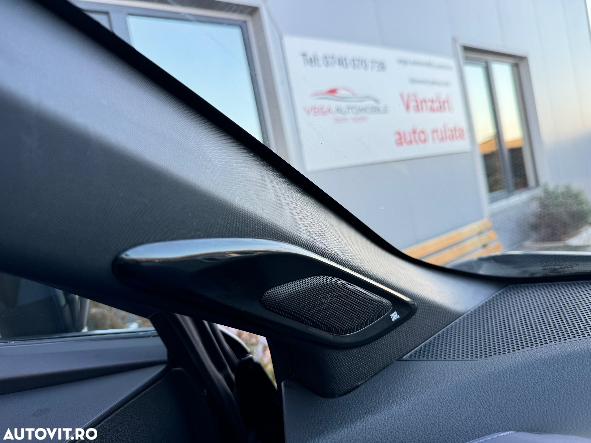 Toyota C-HR 2.0 HSD 184 CP 4x2 CVT C-ult Style bi-tone - 28