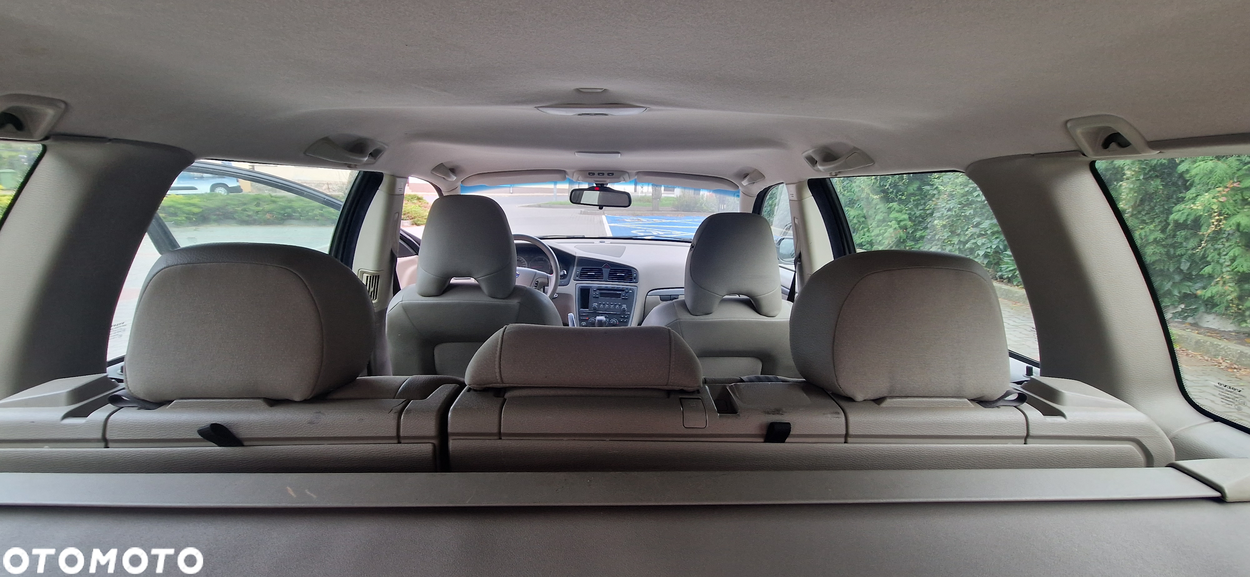 Volvo V70 2.4 Comfort - 14